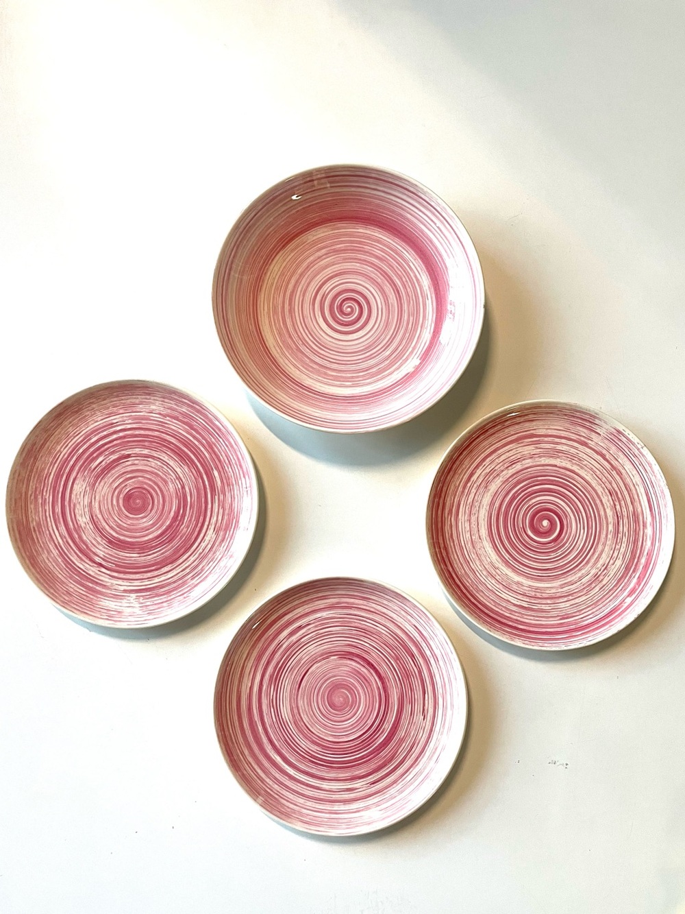 1950s Stetson China Co, Set of 3 Plates and 1 Serving Bowl Pink Swirl